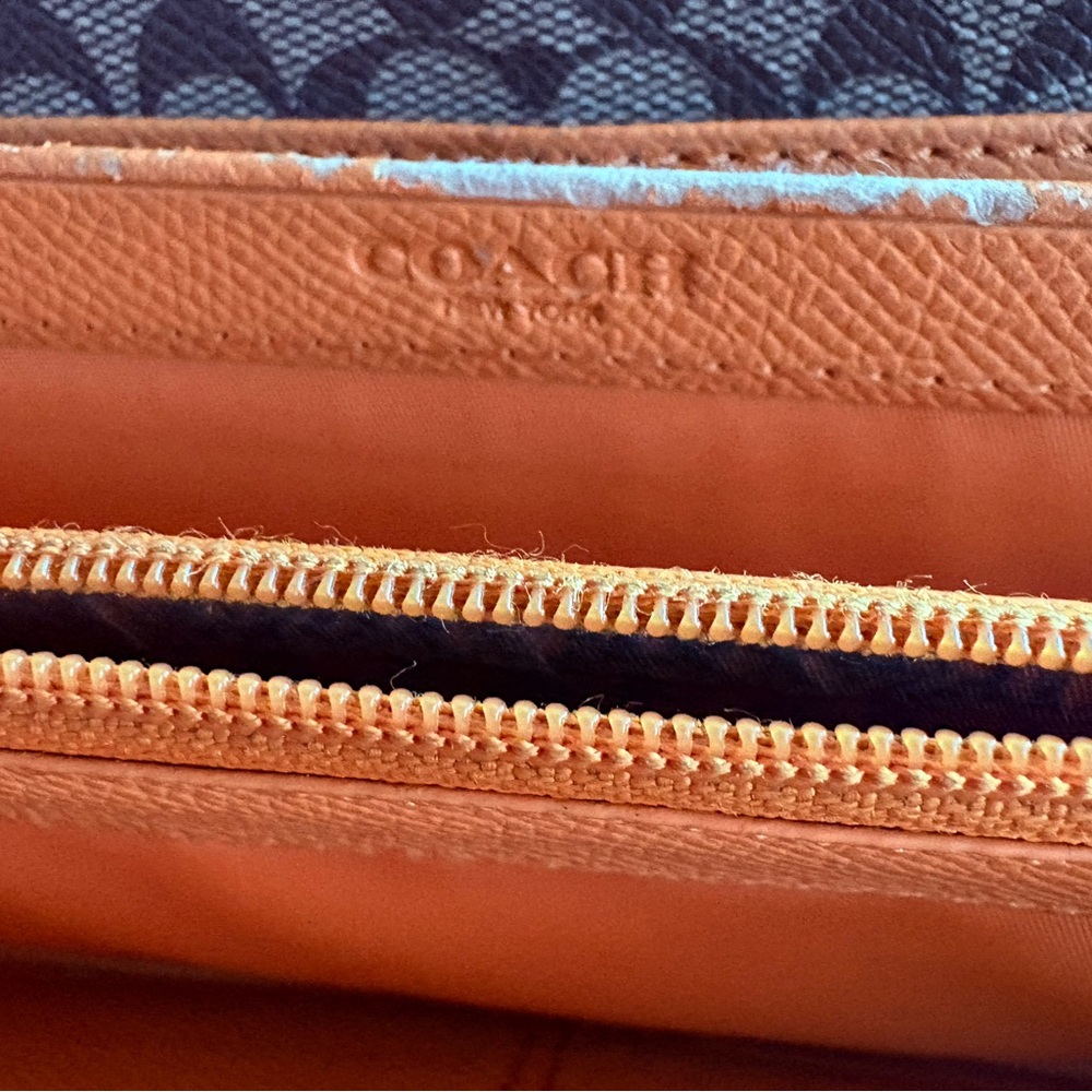Coach Zip Wallet - Picture 10 of 11